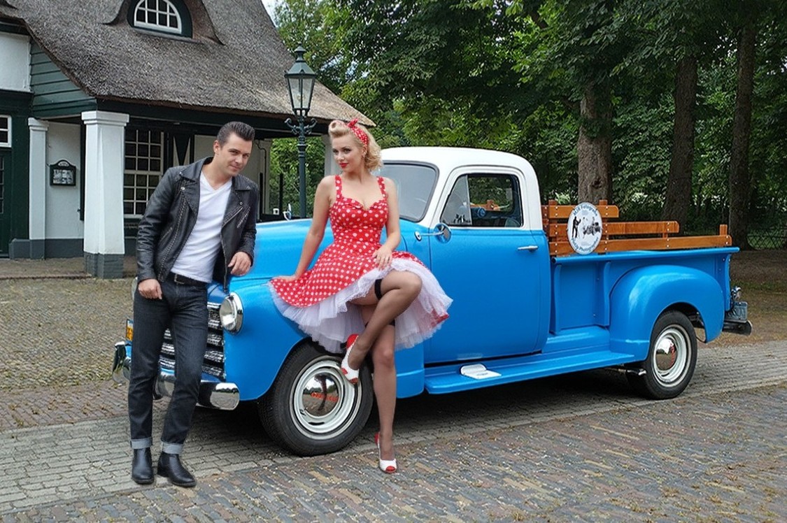 Chevrolet 3600 Pinup 14