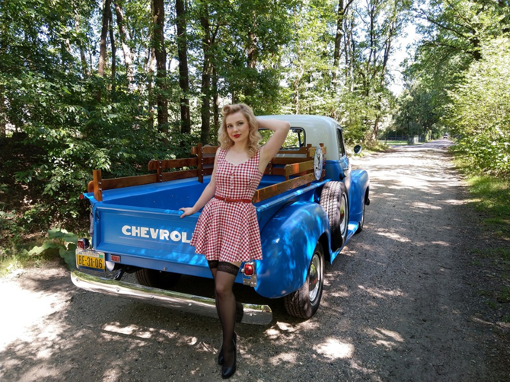 Chevrolet 3600 Pinup 07